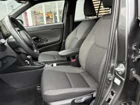 Toyota Yaris Cross (2025) thumbnail 17