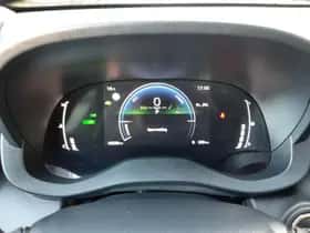 Toyota Yaris Cross (2025) thumbnail 24
