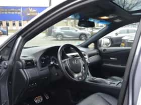 Lexus RX (2015) thumbnail 17