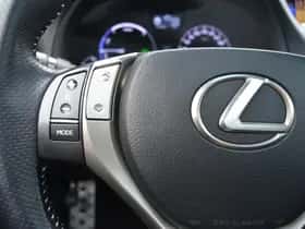 Lexus RX (2015) thumbnail 24