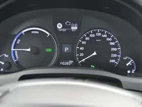 Lexus RX (2015) thumbnail 26