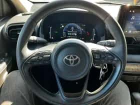 Toyota Yaris (2025) thumbnail 18
