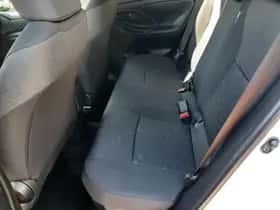 Toyota Yaris (2025) thumbnail 32