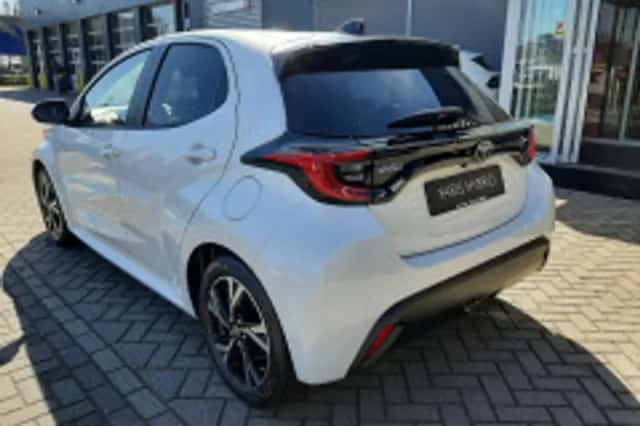 Toyota Yaris (2025) thumbnail 6