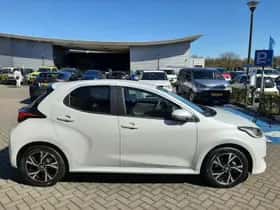 Toyota Yaris (2025) thumbnail 8