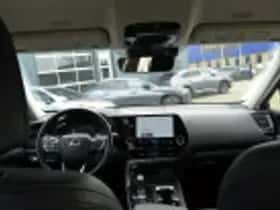 Lexus NX (2023) thumbnail 65
