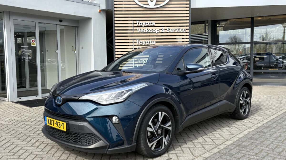 Toyota C hr (2023) — foto 1