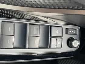 Toyota C hr (2023) thumbnail 24