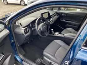 Toyota C hr (2023) thumbnail 5