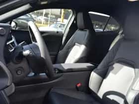 Lexus UX (2026) thumbnail 20