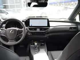 Lexus UX (2026) thumbnail 39