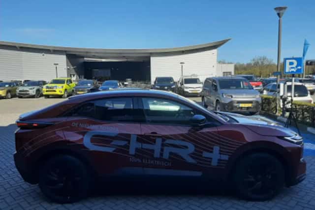 Toyota C hr (2026) thumbnail 2