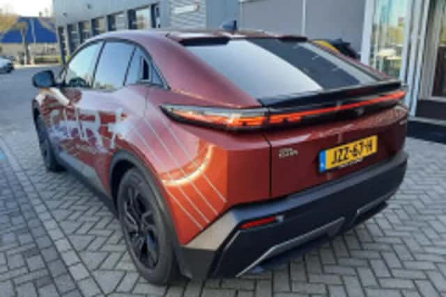 Toyota C hr (2026) thumbnail 6