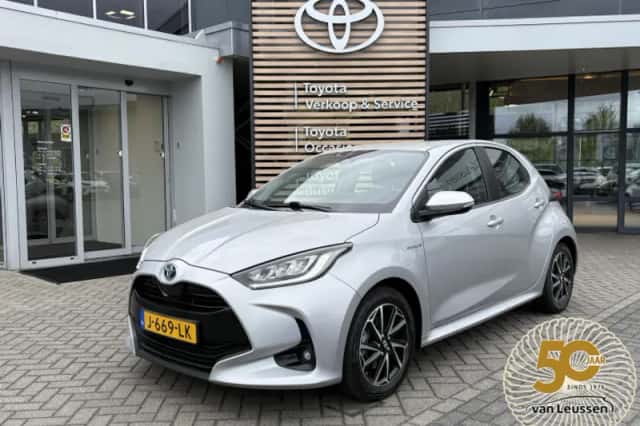 Toyota Yaris (2020) thumbnail 1
