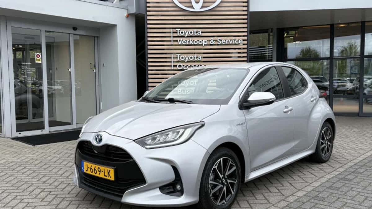 Toyota Yaris (2020) — foto 1