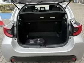 Toyota Yaris (2020) thumbnail 13