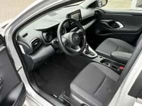 Toyota Yaris (2020) thumbnail 16