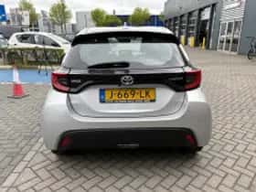 Toyota Yaris (2020) thumbnail 5