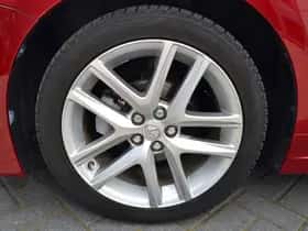 Lexus CT (2018) thumbnail 17