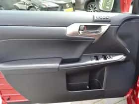 Lexus CT (2018) thumbnail 24