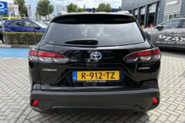 Toyota Corolla (2023) thumbnail 6