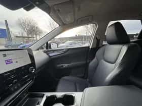 Lexus NX (2025) thumbnail 36