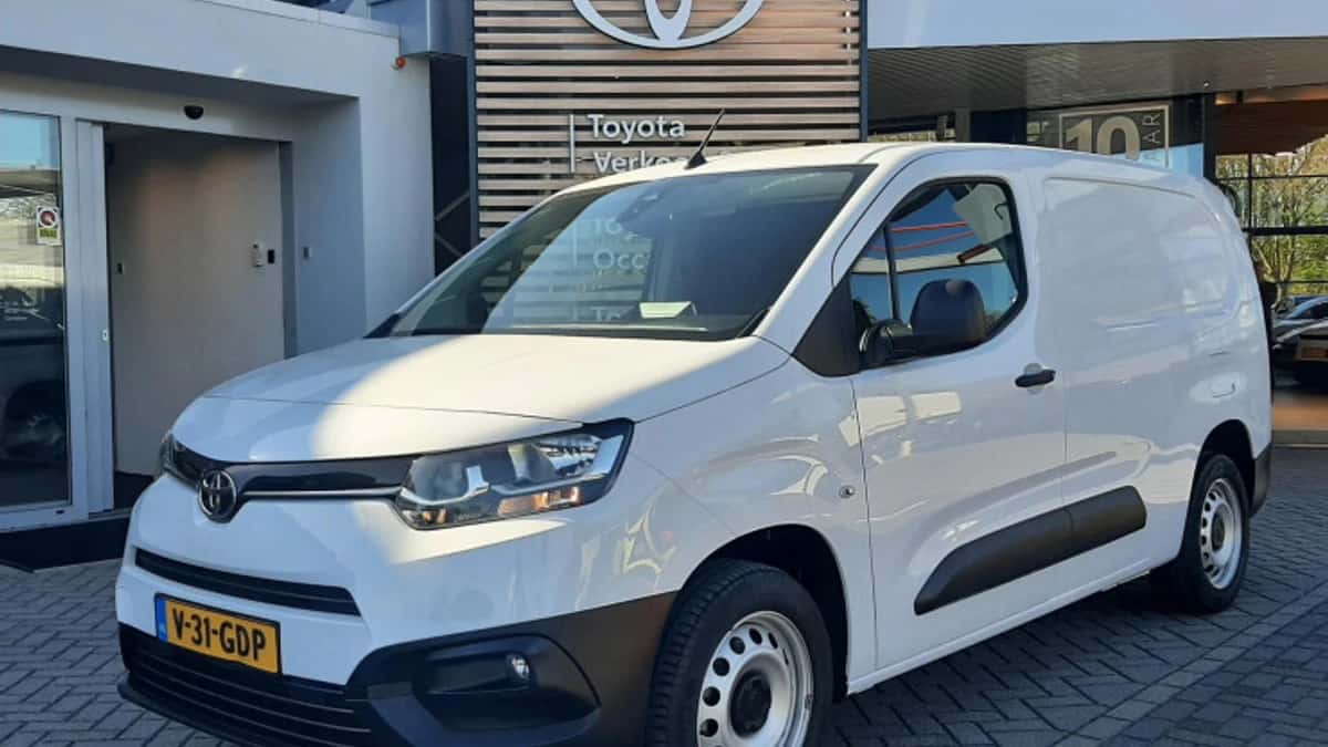 Toyota Proace (2023) — foto 1