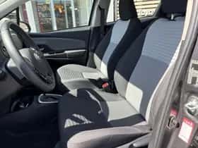 Toyota Yaris (2019) thumbnail 16