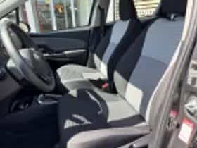 Toyota Yaris (2019) thumbnail 45