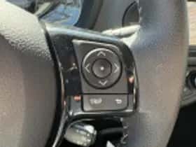 Toyota Yaris (2019) thumbnail 58