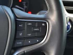 Lexus UX (2020) thumbnail 25