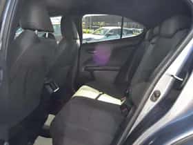 Lexus UX (2020) thumbnail 36