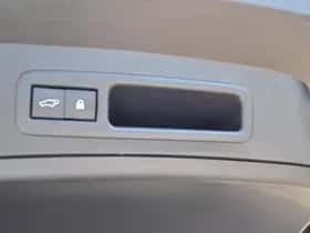 Lexus UX (2020) thumbnail 41