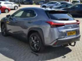 Lexus UX (2020) thumbnail 47