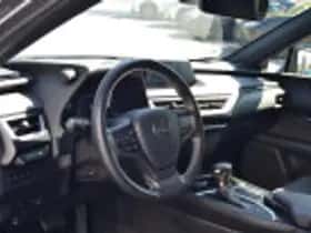 Lexus UX (2020) thumbnail 55