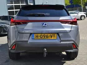 Lexus UX (2020) thumbnail 10
