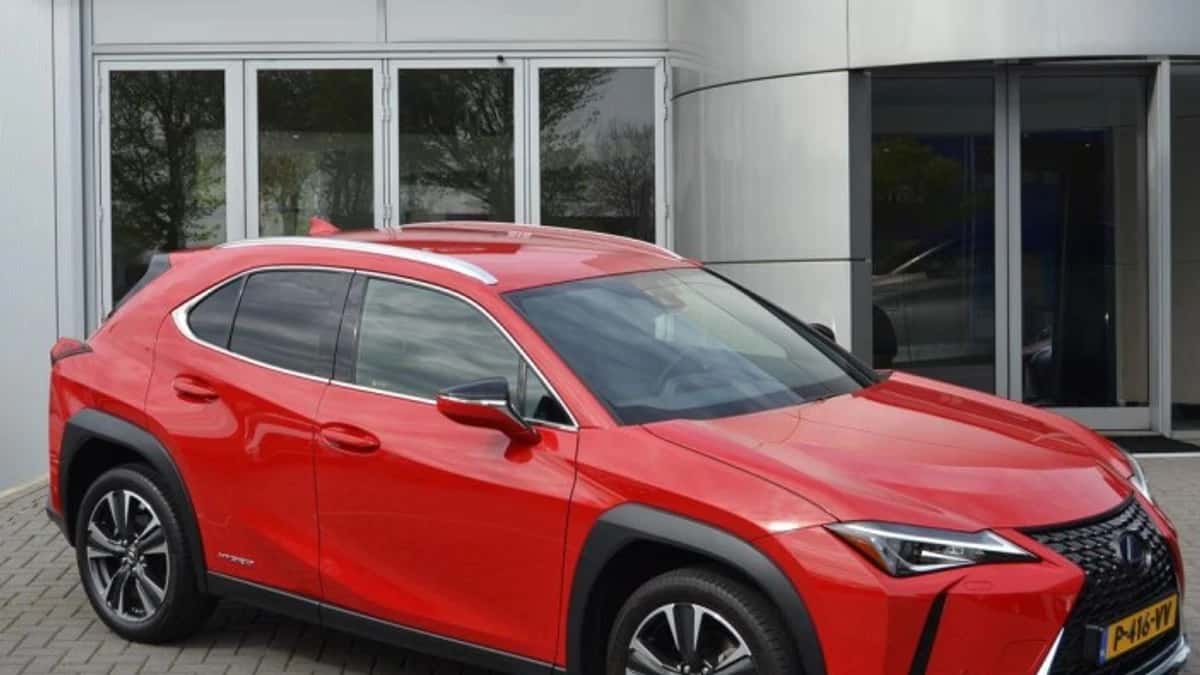 Lexus UX (2020) — foto 1