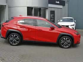 Lexus UX (2020) thumbnail 8