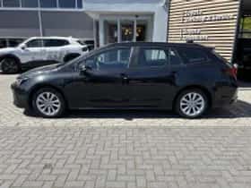 Toyota Corolla (2023) thumbnail 4
