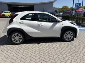 Toyota Aygo X (2025) thumbnail 2
