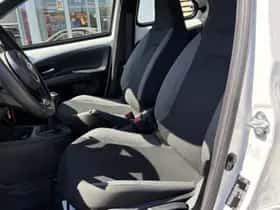 Toyota Aygo X (2025) thumbnail 17