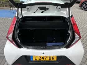 Toyota Aygo (2021) thumbnail 13