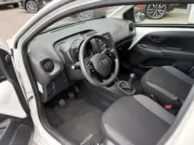 Toyota Aygo (2021) thumbnail 15