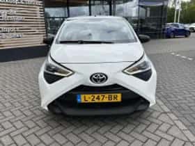 Toyota Aygo (2021) thumbnail 3