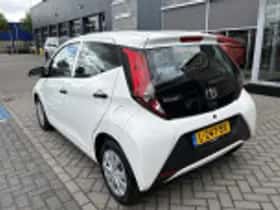 Toyota Aygo (2021) thumbnail 36