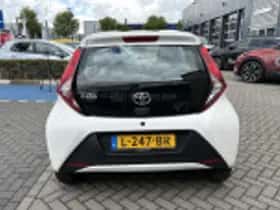 Toyota Aygo (2021) thumbnail 37