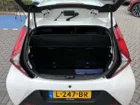 Toyota Aygo (2021) thumbnail 38