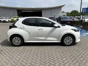 Toyota Yaris (2026) thumbnail 2