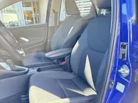 Toyota Yaris (2021) thumbnail 26