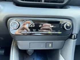 Toyota Yaris (2021) thumbnail 34